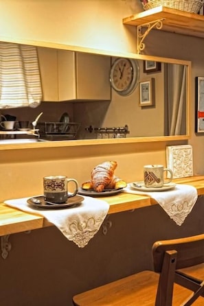 Kühlschrank, Mikrowelle