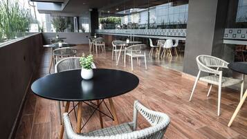 Desayuno buffet incluido todos los días