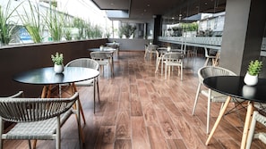 Terrace/patio - Best Western Santorin (Ciudad Victoria)