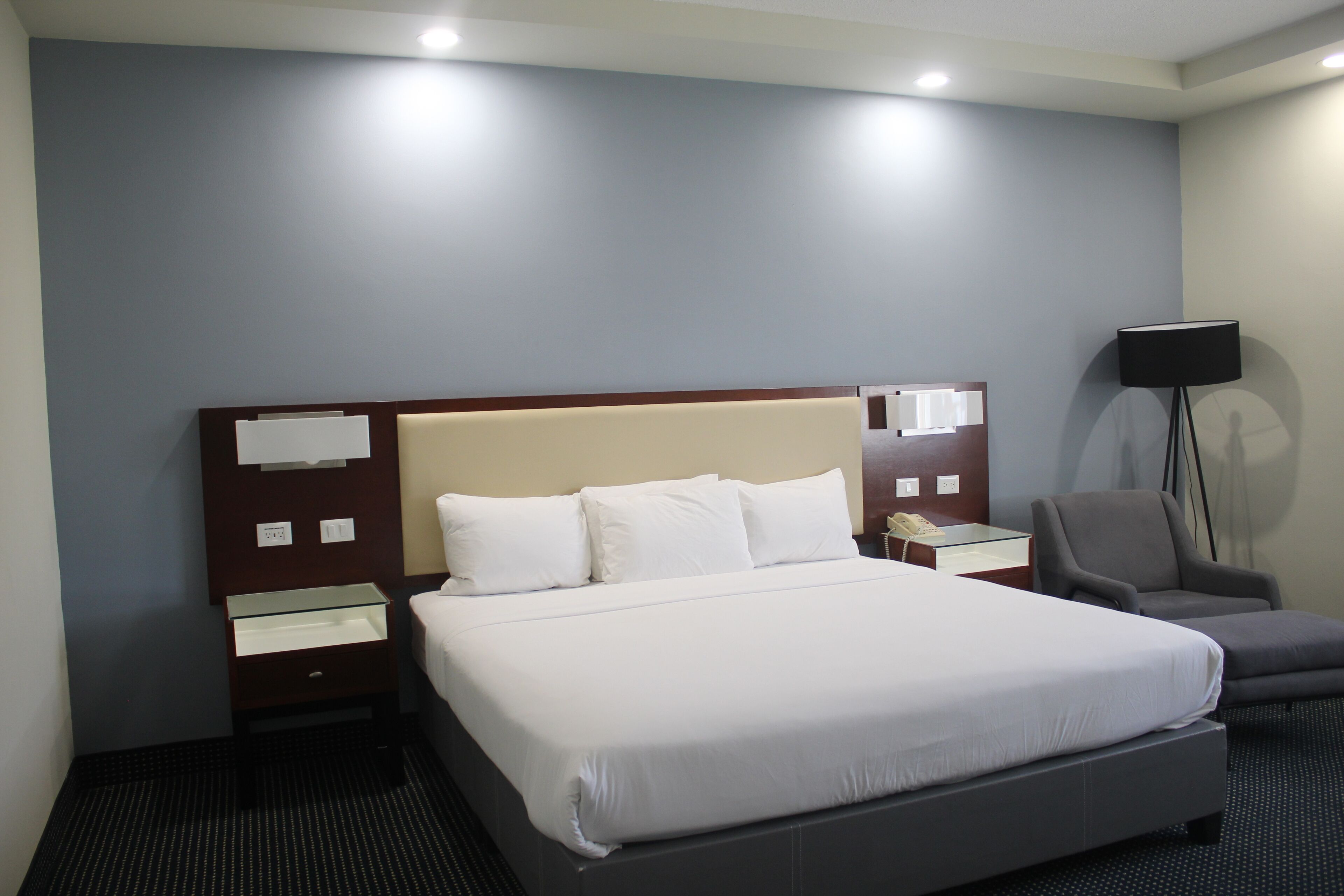 suite, 1 king bed, non smoking, kitchenette | premium bedding, in-room safe, desk, laptop workspace