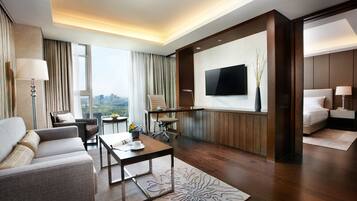 Down comforters, in-room safe, individually furnished, desk