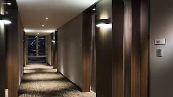 Down duvets, in-room safe, individually furnished, desk