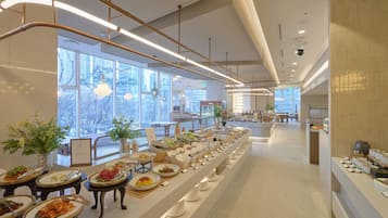 Daily buffet breakfast for a fee