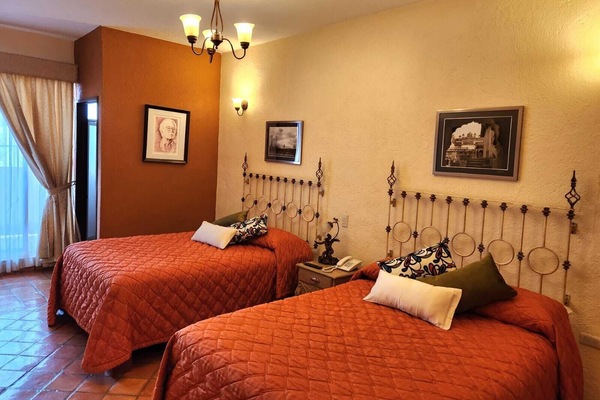 Habitació doble estàndard | 2 dormitoris, roba de llit d'alta qualitat i caixa forta a l'habitació