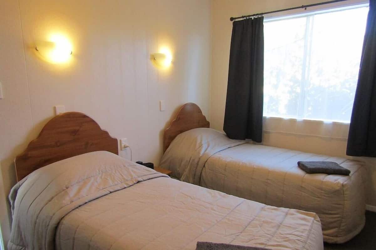 Twin kamer | 1 slaapkamer, individueel gedecoreerd, een strijkplank/strijkijzer