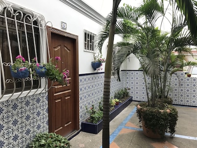 El Patio Suites
