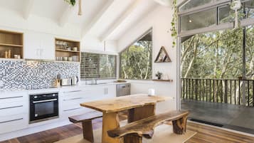 Sea Eagle (Treetop House - No Spa) | Private kitchen