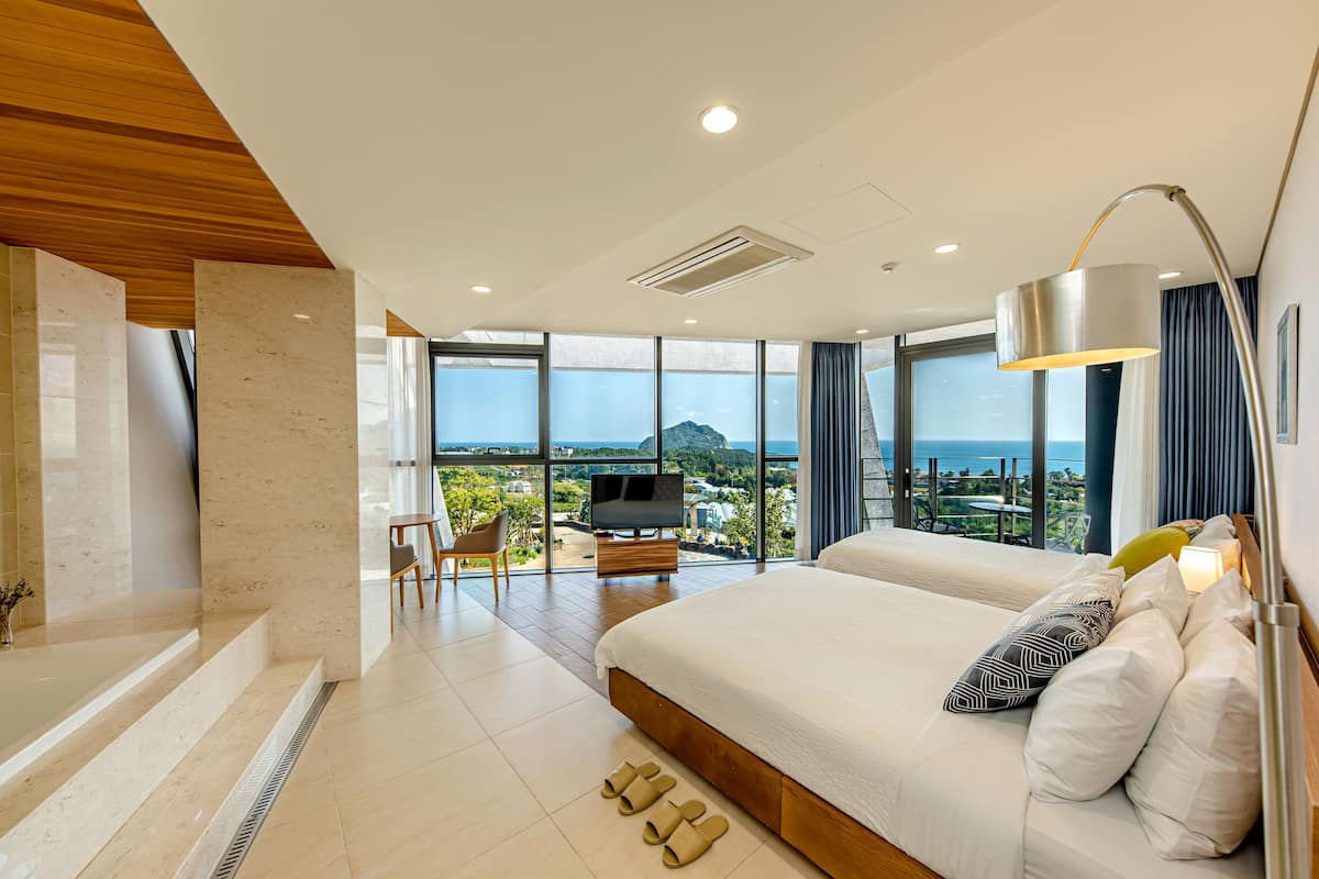 seopseom (art museum ticket provided) | premium bedding, blackout curtains, soundproofing, free wifi