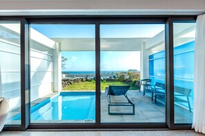 Duplex,Kid's Private Pool(Art Museum Ticket)-Pool surcharge 20,000 KRW applies except 1Jul - 5Sep | 高档床上用品、遮光窗帘、隔音、免费 WiFi