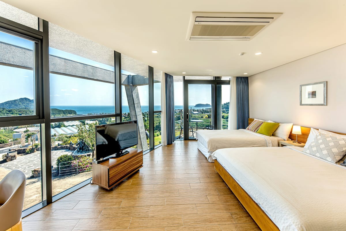 seopseom (art museum ticket provided) | premium bedding, blackout curtains, soundproofing, free wifi