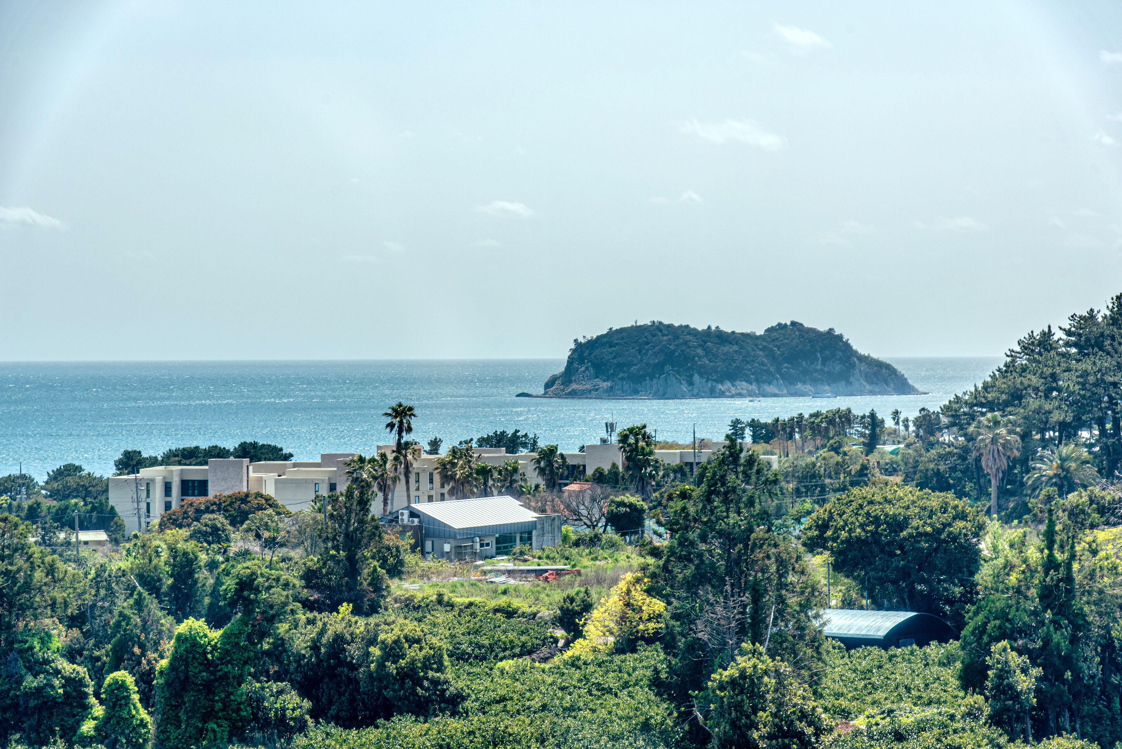 premium bedding, blackout curtains, soundproofing, free wifi