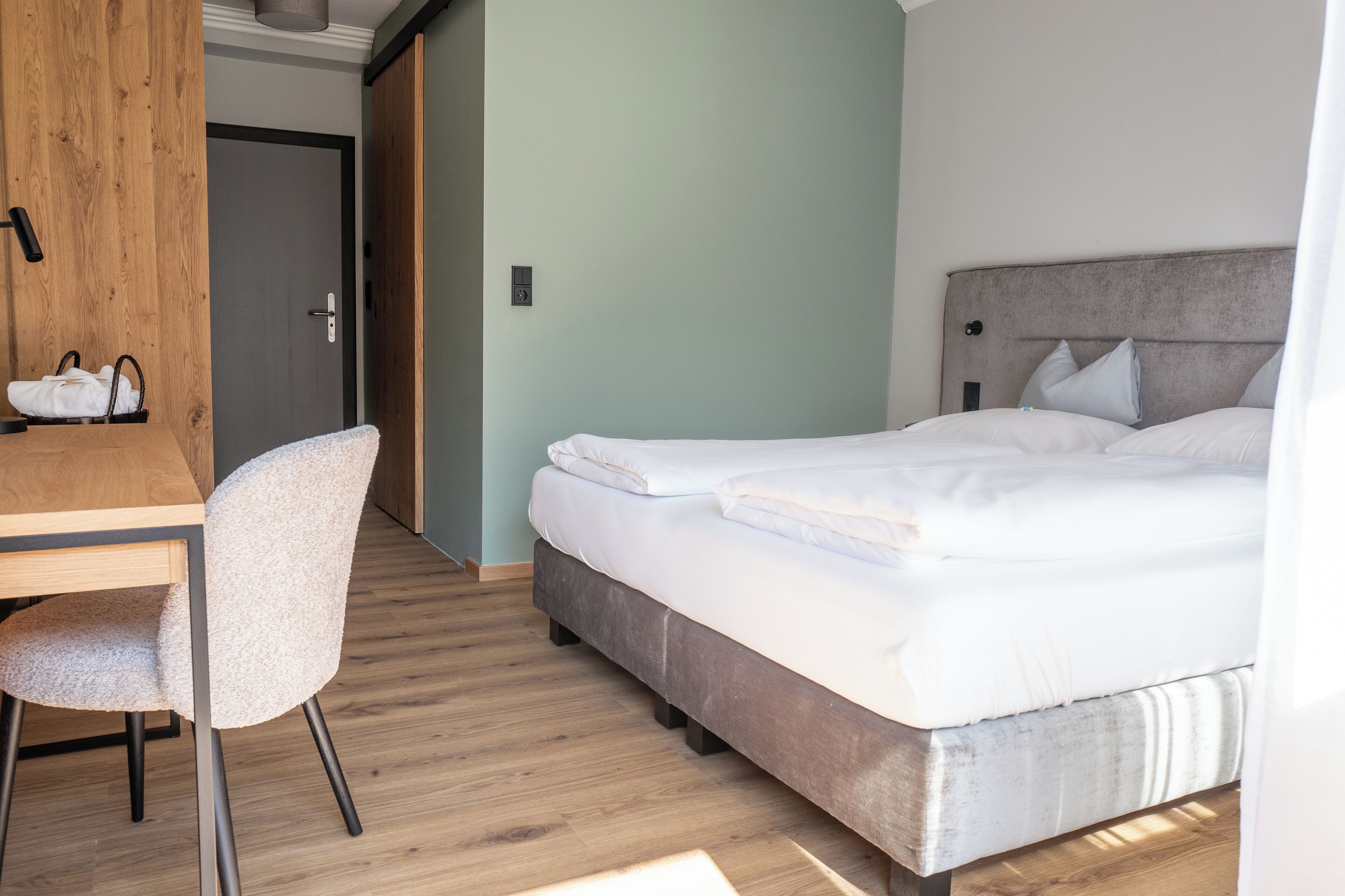 classic double room | hypo-allergenic bedding, down duvets, in-room safe, desk