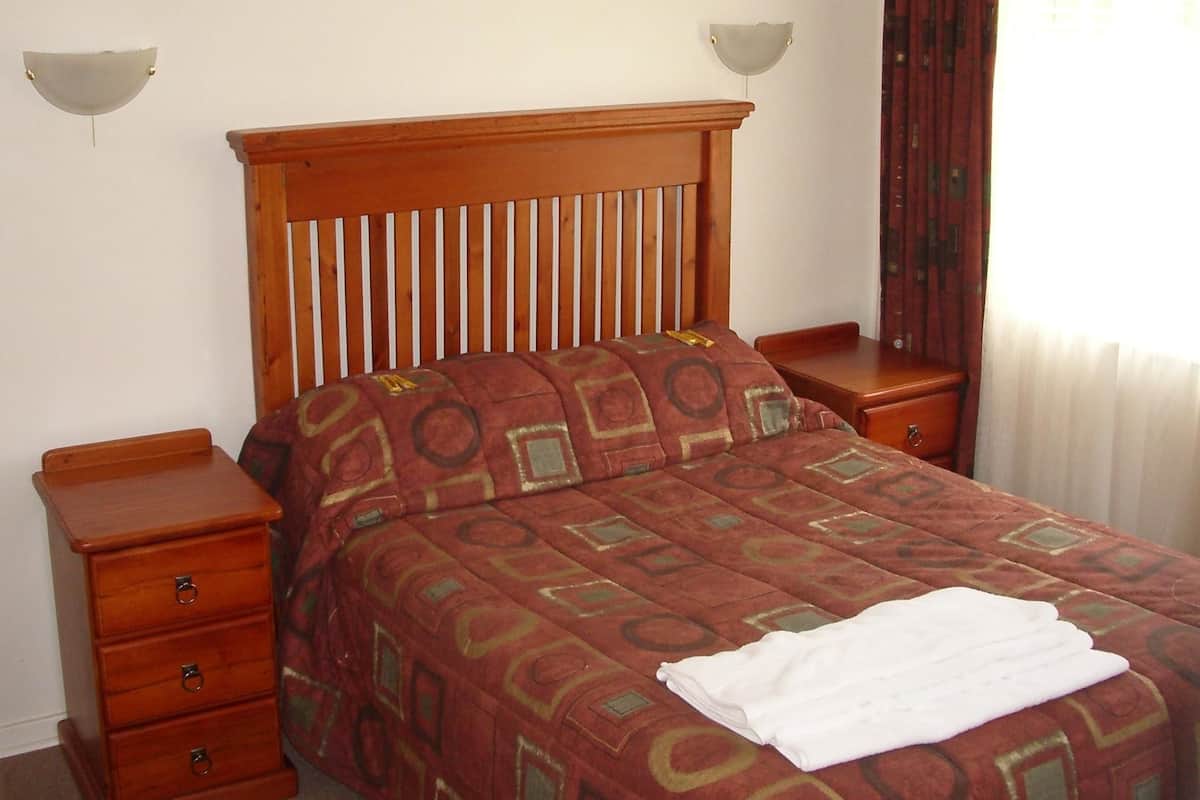Cottage, 2 Bedrooms (Tulbach ) | 1 bedroom, in-room safe, free WiFi, bed sheets