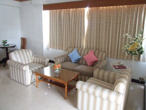 套房 | 起居区 | 液晶电视