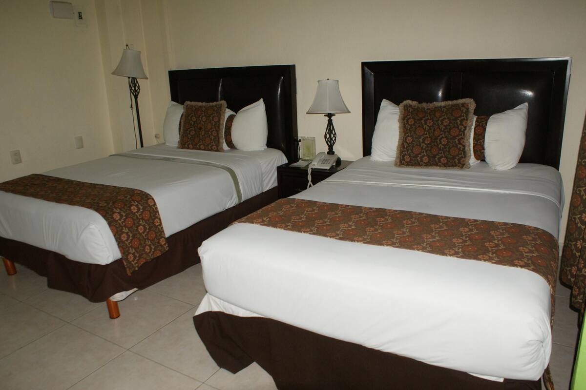 Premium bedding, down comforters, pillowtop beds, WiFi (free)