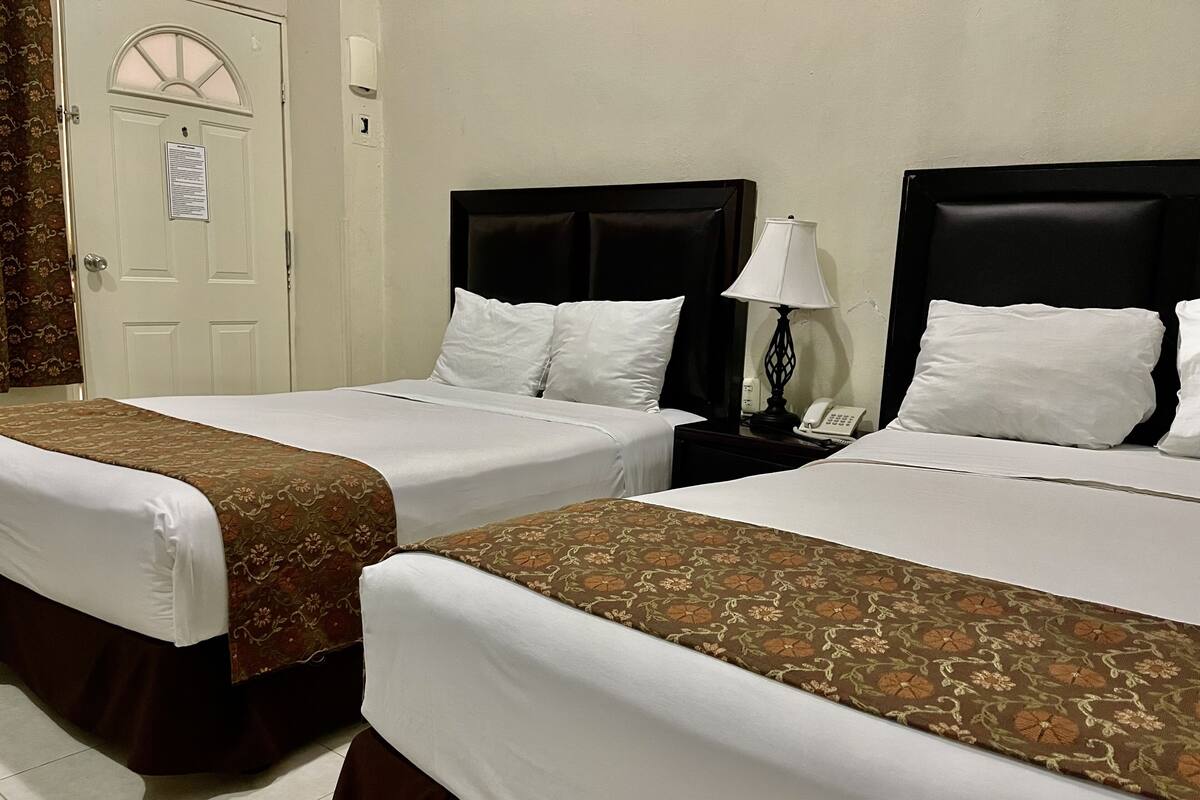 Premium bedding, down comforters, pillowtop beds, WiFi (free)