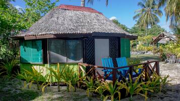 Tavanomainen huone, jaettu kylpyhuone, näköala puutarhaan | Terassi/patio