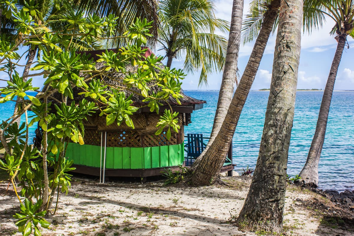 Open Samoan Fale with Shared Bathroom | 1 bedroom, bed sheets