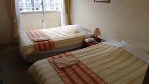 Schreibtisch, Bügeleisen/Bügelbrett, kostenloses WLAN