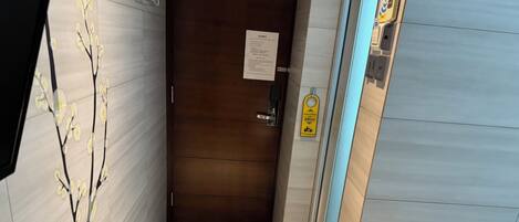 Doppelzimmer | Verdunkelungsvorhänge, schallisolierte Zimmer, kostenloses WLAN