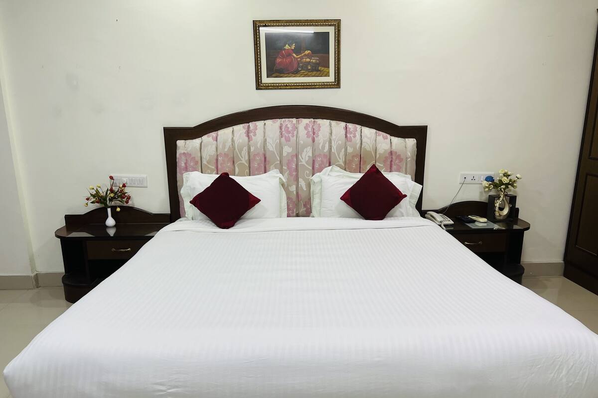 Phòng Deluxe | Bộ trải giường bằng vải Frette của Ý, bộ đồ giường cao cấp 