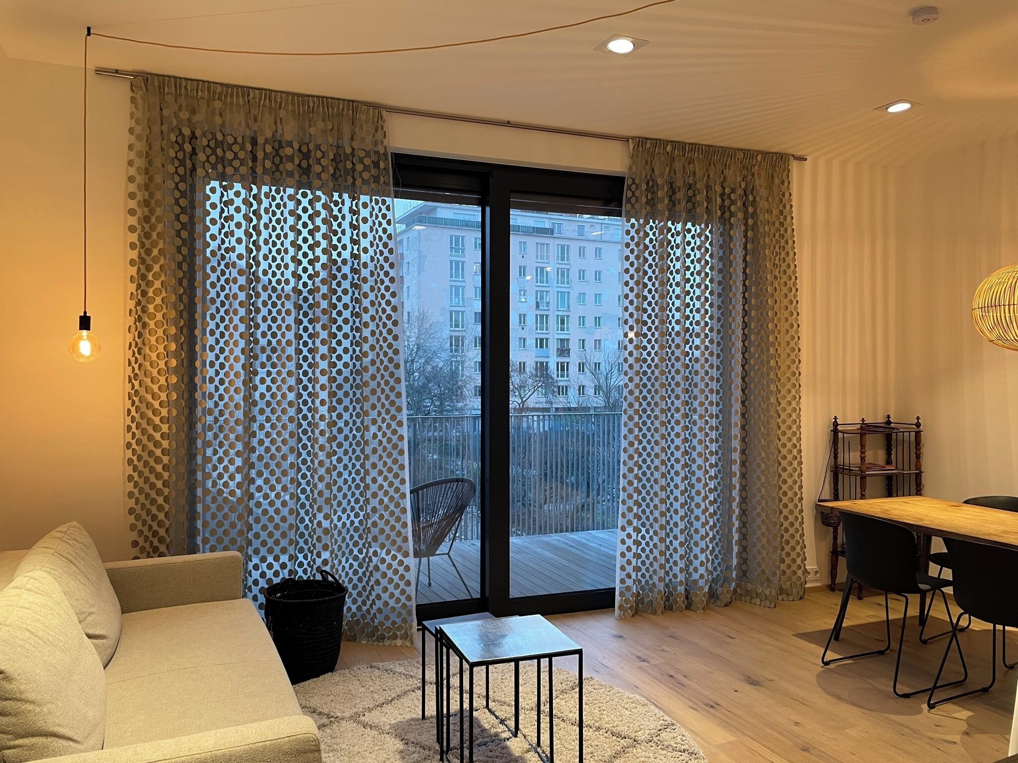 Deluxe appartement, 1 slaapkamer, keuken, uitzicht op park | Dineren in de kamer