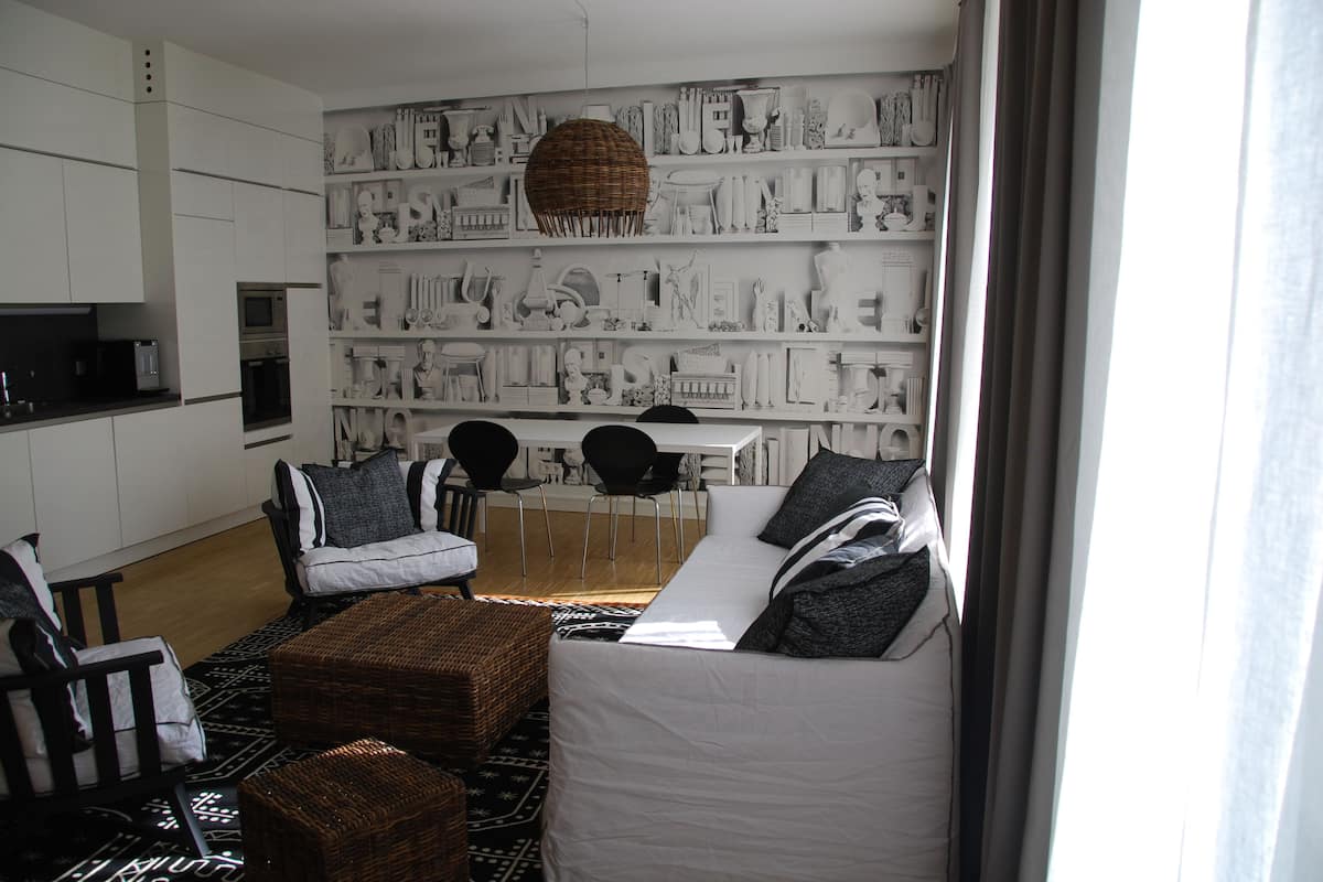 Apartment, 1 Bedroom, Kitchen | Living room | Flat-screen TV