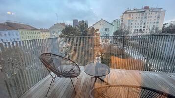Deluxe-Apartment, 1 Schlafzimmer, Küche, Parkblick | Terrasse/Patio
