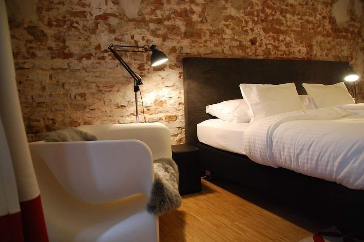1 bedroom, minibar, individually decorated, individually furnished