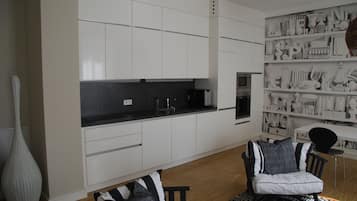 Apartment, 1 Schlafzimmer, Küche | Eigene Kochnische | Kühlschrank, Wasserkocher mit Kaffee-/Teezubehör, Toaster, Hochstuhl