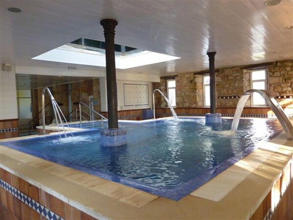 Bain à remous intérieur