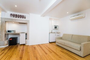 Svit Classic (Studio) | Minibar, värdeförvaringsskåp på rummet och individuell inredning