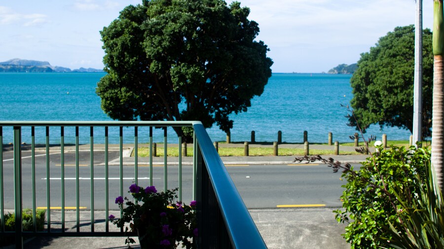 Bay Sands Seafront Studios