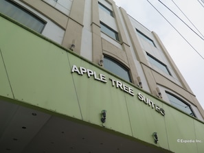 Exterior detail - OYO 210 Apple Tree Suites (Cebu City)