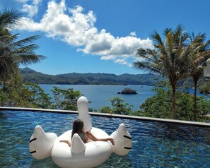 Kolam renang outdoor
