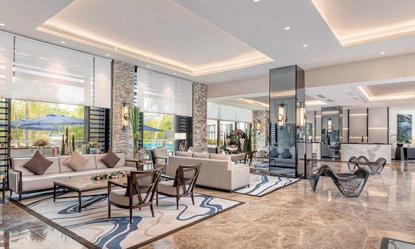 Coin salon dans le hall