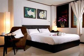 ตู้นิรภัยในห้องพัก, โต๊ะทำงาน, เตียงเสริม/เปล, Wi-Fi ฟรี