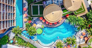 3 restaurants; breakfast, lunch, and dinner served - The Beach Heights Resort (Karon)