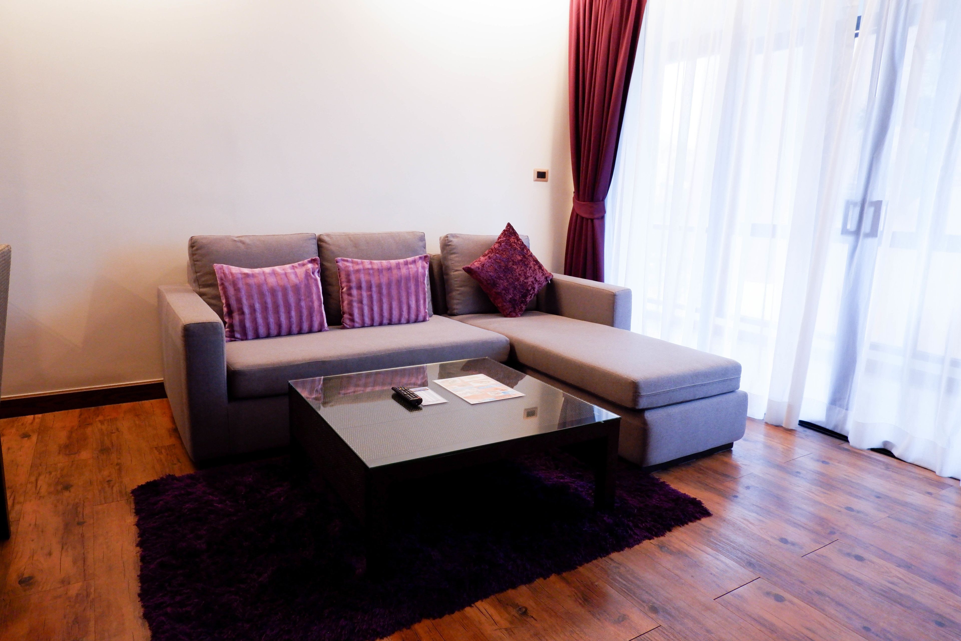 family duplex, 2 bedrooms, kitchenette | living area | 32-inch lcd tv with satellite channels, tv