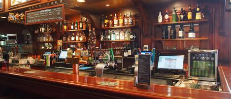 Bar (in der Unterkunft)
