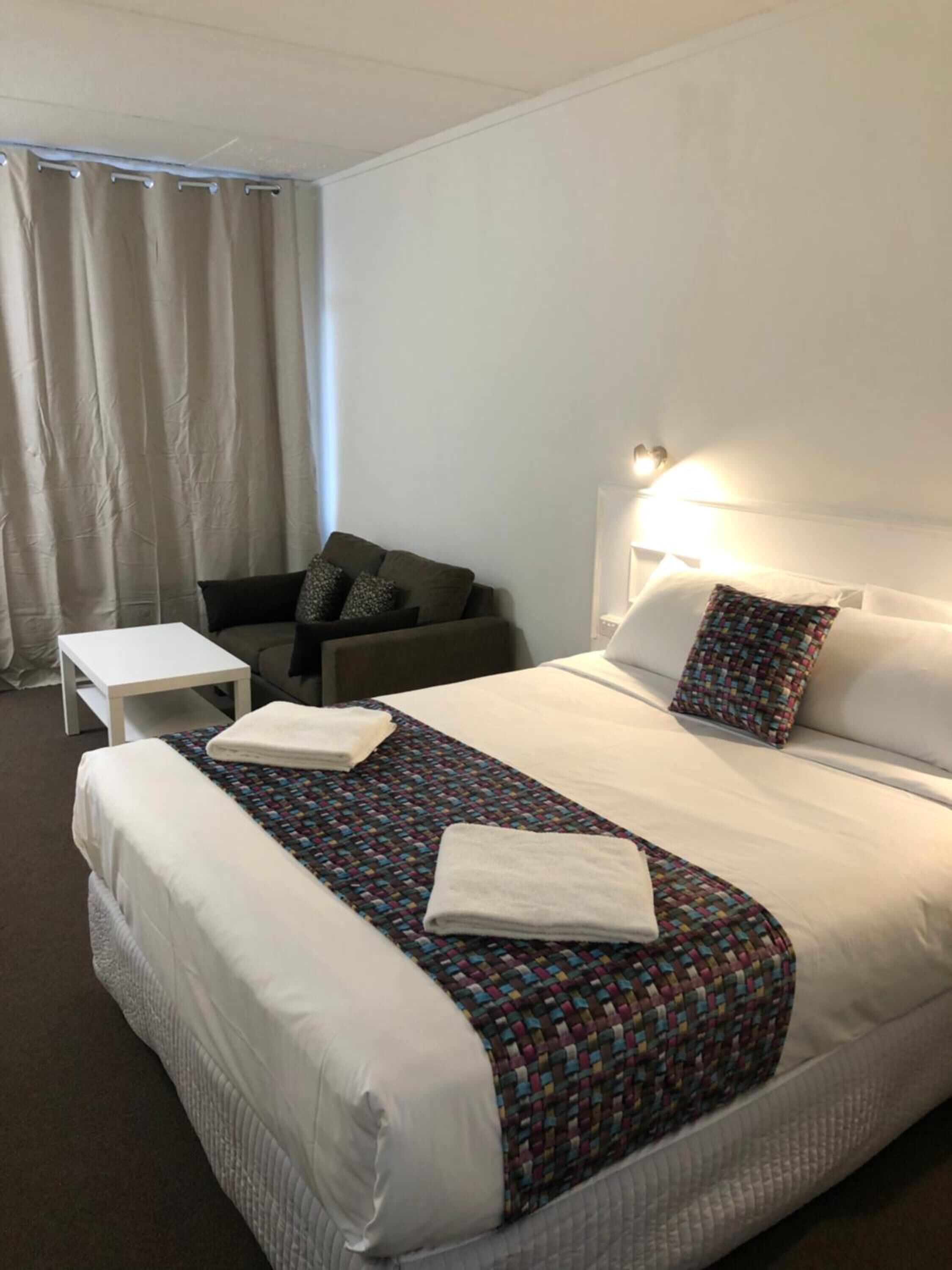 Photo - Parkside Inn Motel