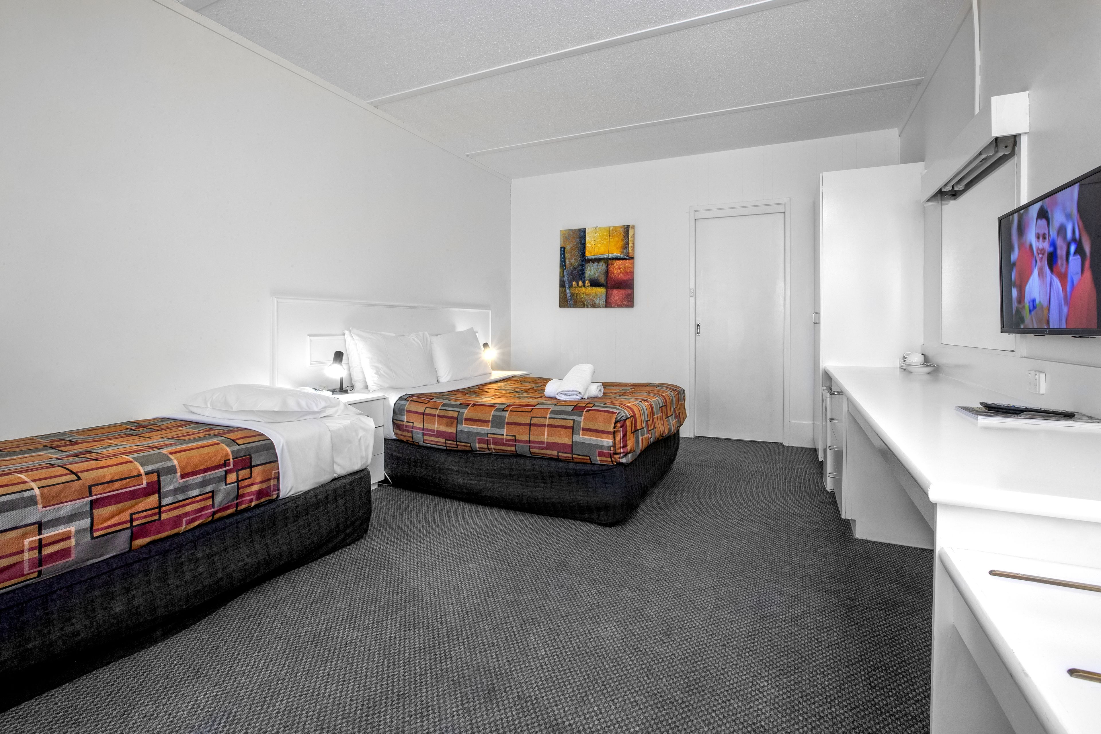 Photo - Parkside Inn Motel