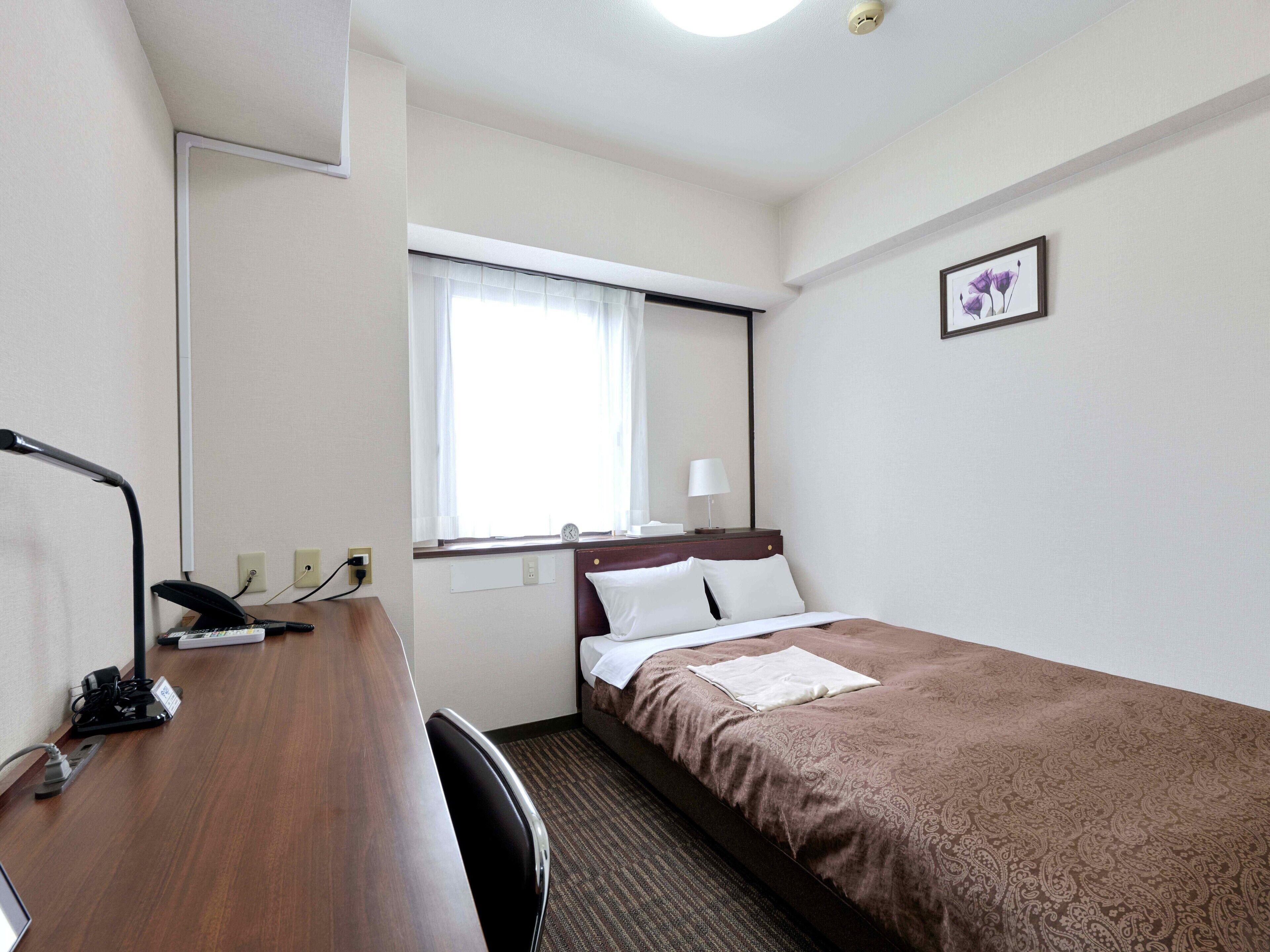 办公桌、遮光窗帘、隔音、免费 WiFi