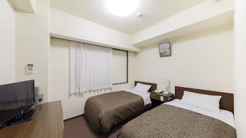 Desk, blackout curtains, soundproofing, free WiFi