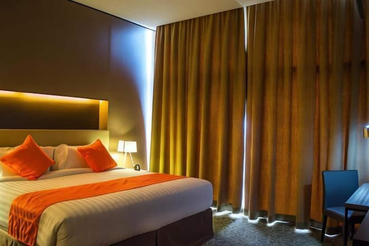 Minibar, in-room safe, desk, soundproofing