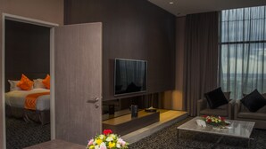 Corporate Suite | Minibar, in-room safe, desk, soundproofing - Grand Alora Hotel (Alor Setar)