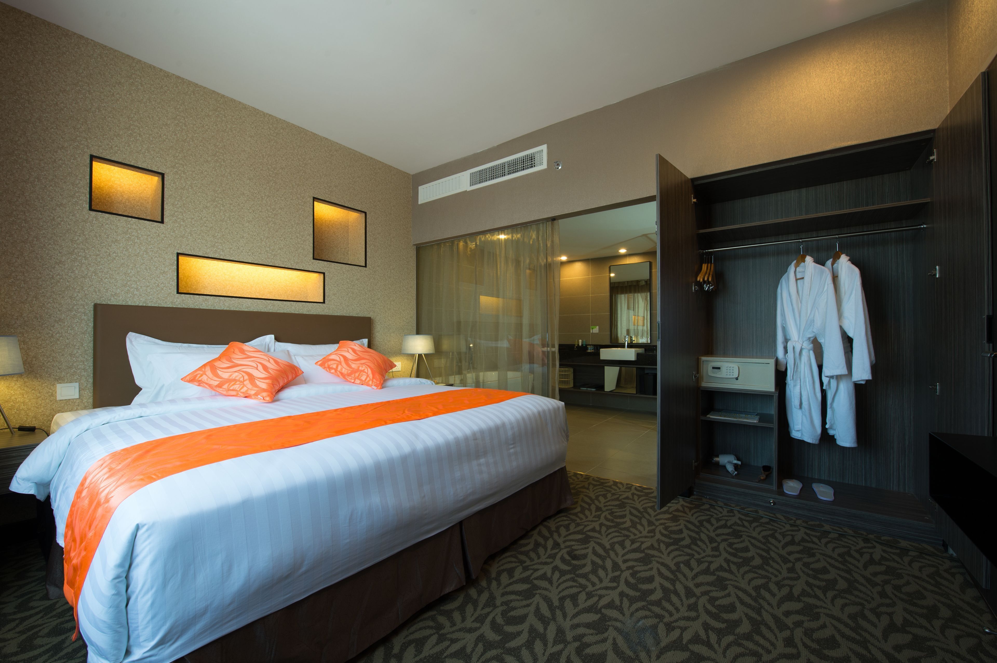 Minibar, in-room safe, desk, soundproofing
