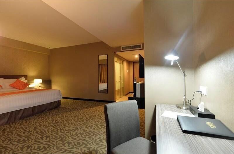 Minibar, in-room safe, desk, soundproofing