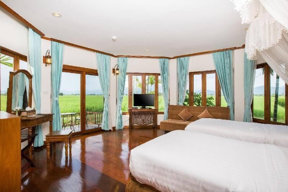 Minibar, caja de seguridad en la habitación y wifi gratis