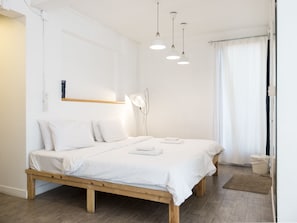 Grand Deluxe - Twin Bed | In-room safe, individually furnished, desk, free WiFi